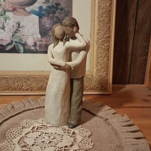 WILLOW TREE Resin Figurine